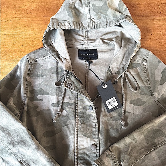 LUCKY BRAND ( NWT ) Olive Green Camo Hooded Jacket - Picture 2 of 13